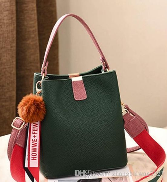 ведро сумка 2019 новые дамы простой большой емкости контрастный цвет мода новая повседневная сумка плечо диагональ packagegreen
ведро сумка 2019 новые дамы простой большой емкости контрастный цвет мода новая повседневная сумка плечо диагональ packagegreen