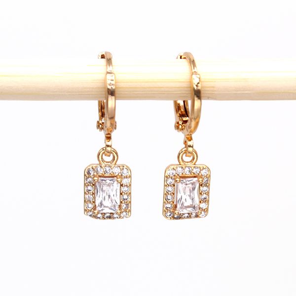 1pair european trendy shiny square crystal hoop earrings for women vintage clear zircon geometric ear stud wedding jewelry, Golden;silver
1pair european trendy shiny square crystal hoop earrings for women vintage clear zircon geometric ear stud wedding jewelry, Golden;silver