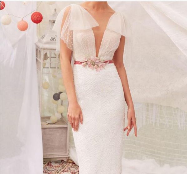 2020 chic prom dresses v neck appliqued sleeveless homecoming dress backless ruffle floral sash sweep train formal evening party gowns, Red
2020 chic prom dresses v neck appliqued sleeveless homecoming dress backless ruffle floral sash sweep train formal evening party gowns, Red