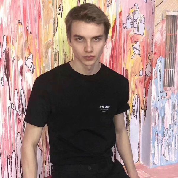 высокое качество 18ss люкс европейского париж футболка письмо печати с коротким рукавом hip hop хлопок tee пара mens женщин конструктора тен, White;black
высокое качество 18ss люкс европейского париж футболка письмо печати с коротким рукавом hip hop хлопок tee пара mens женщин конструктора тен, White;black