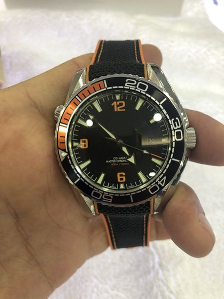 seal mens watch black dial automatic movement mechanical original strap sapphire watches, Slivery;brown
seal mens watch black dial automatic movement mechanical original strap sapphire watches, Slivery;brown