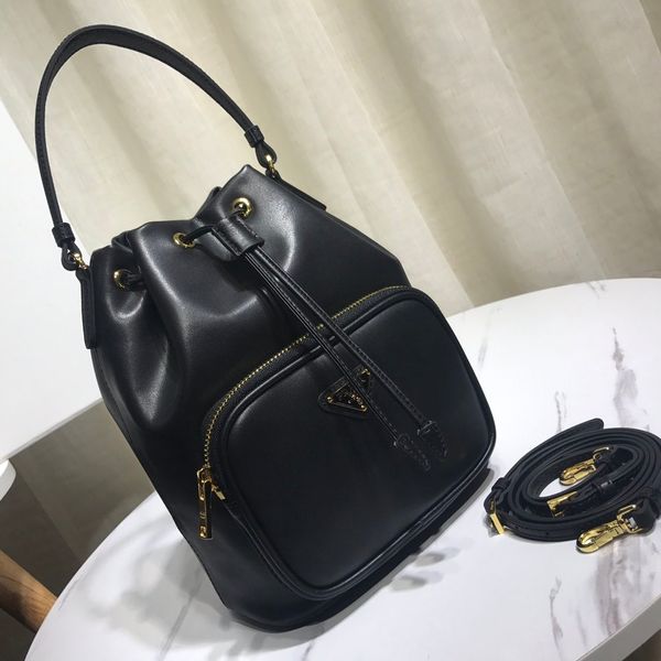 2019 women bag designers handbags luxury crossbody messenger shoulder bags good quality leather purses 23*18*12cm
2019 women bag designers handbags luxury crossbody messenger shoulder bags good quality leather purses 23*18*12cm