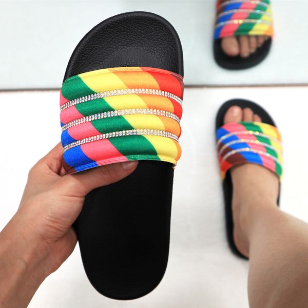 the 2020 new large size outboard wear fashion non-slip versatile flat flat rainbow diamond cross-border women's slippers, Black
the 2020 new large size outboard wear fashion non-slip versatile flat flat rainbow diamond cross-border women's slippers, Black
