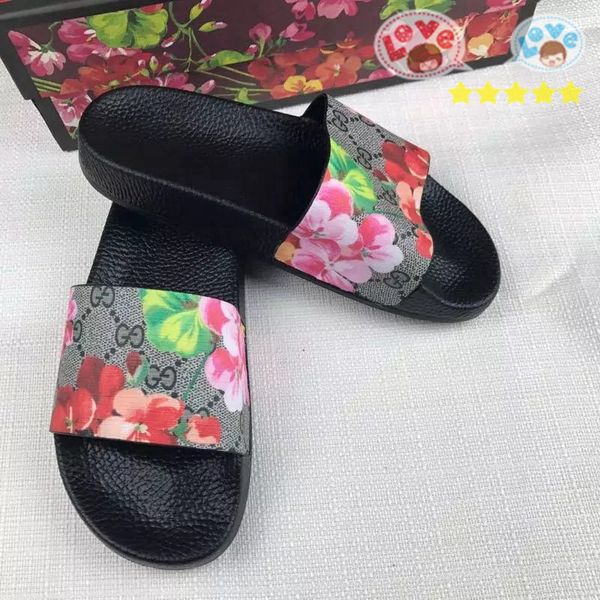 Only Love Quick shipment Luxury Women Men Sandals 35-45 new Flat sandals fashion casual top quality free delivery flower box GNB12
Only Love Quick shipment Luxury Women Men Sandals 35-45 new Flat sandals fashion casual top quality free delivery flower box GNB12