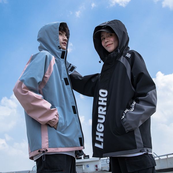 2019 autumn fashion trend safari style letter printing work loose men jacket coat cap long sleeve male clothes large size m-5xl, Black;brown
2019 autumn fashion trend safari style letter printing work loose men jacket coat cap long sleeve male clothes large size m-5xl, Black;brown