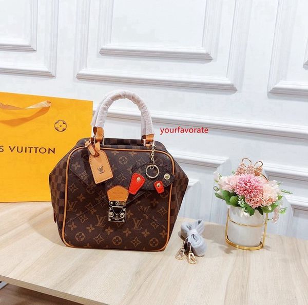luxury leather chain crossbody shoulder bag and womens handbag messenger leather chain clutch quality guarantee - 0872
luxury leather chain crossbody shoulder bag and womens handbag messenger leather chain clutch quality guarantee - 0872