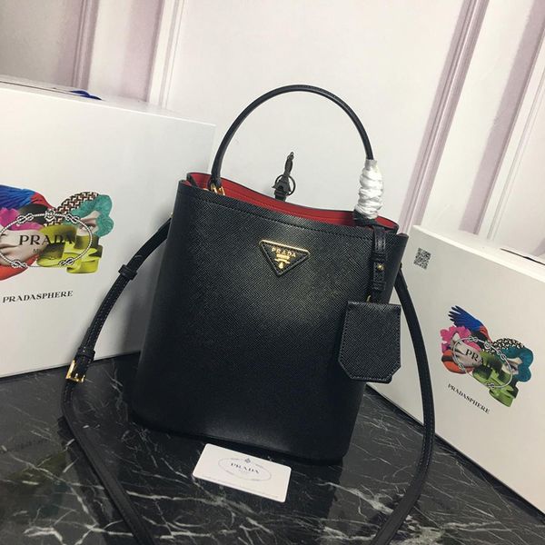 high-quality large capacity fashion women shoulder bag luxury women handbag global limited edition backpack travel bag 1ba212-6666
high-quality large capacity fashion women shoulder bag luxury women handbag global limited edition backpack travel bag 1ba212-6666