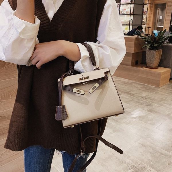 2020 new fashion european american style temperament package shoulder messenger hand bag
2020 new fashion european american style temperament package shoulder messenger hand bag