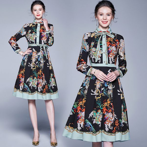 2020 autumn women vintage dresses runway quality long sleeve floral print elegant midi dress vestido robe femme bow waist up, Black;gray
2020 autumn women vintage dresses runway quality long sleeve floral print elegant midi dress vestido robe femme bow waist up, Black;gray