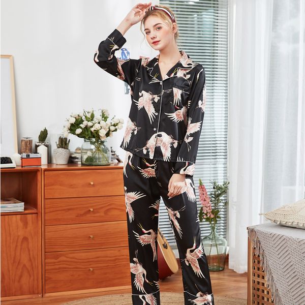 2019 women silk satin pajamas set long sleeve pijama fashion suit home two piece sets sleepwear new style large size nightwear, Blue;gray
2019 women silk satin pajamas set long sleeve pijama fashion suit home two piece sets sleepwear new style large size nightwear, Blue;gray