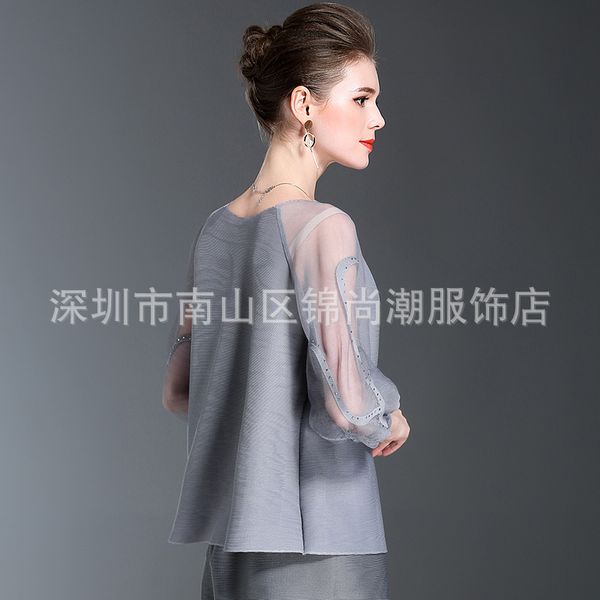 miyake pleated joint gauze diamond set three-quarter-length sleeve cardigan spring and autumn crew neck solid color single-breas, Tan;black
miyake pleated joint gauze diamond set three-quarter-length sleeve cardigan spring and autumn crew neck solid color single-breas, Tan;black