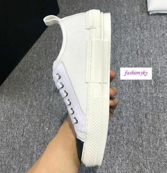 classics b23 "single m classic as the main vision, in the way of large-area printing on the upper lovers shoes size 43with box, Black
classics b23 "single m classic as the main vision, in the way of large-area printing on the upper lovers shoes size 43with box, Black