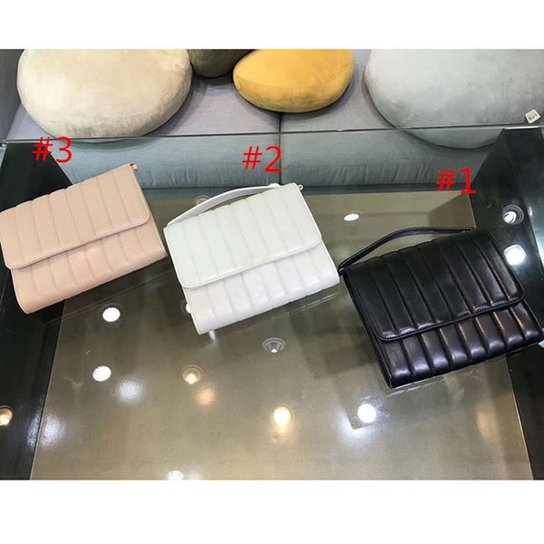 new orignal real genuine leather lady messenger bag fashion satchel shoulder bag handbag presbyopic package mobile phone purse size20.5*18*
new orignal real genuine leather lady messenger bag fashion satchel shoulder bag handbag presbyopic package mobile phone purse size20.5*18*