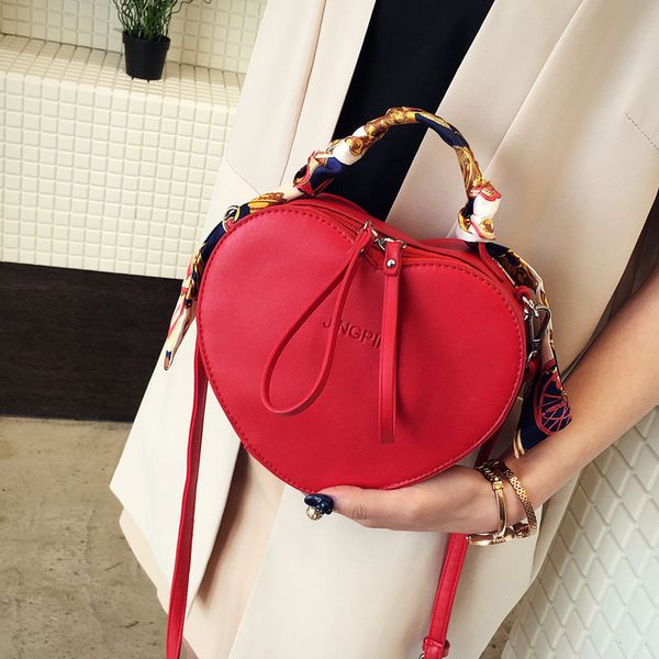 2020 new fashion women's bag peach heart pouch personalized scarf handbag shoulder messenger bag
2020 new fashion women's bag peach heart pouch personalized scarf handbag shoulder messenger bag