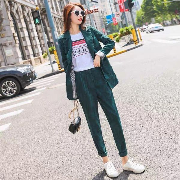 women's suits & blazers 2021 spring green corduroy work pant suit female striped long blazer+pockets pencil trousers korean casual ladi, White;black
women's suits & blazers 2021 spring green corduroy work pant suit female striped long blazer+pockets pencil trousers korean casual ladi, White;black