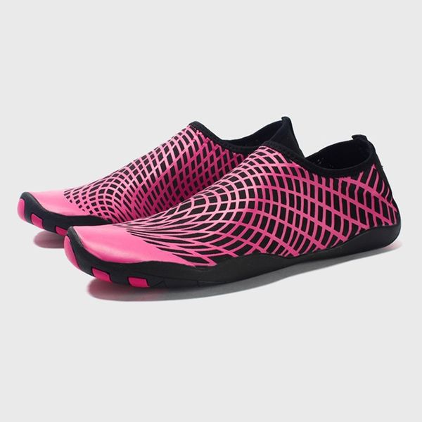 summer light slip-on aqua shoes elastic men women footwear breathable nonslip outdoor lover sneakers seaside beach water shoes
summer light slip-on aqua shoes elastic men women footwear breathable nonslip outdoor lover sneakers seaside beach water shoes