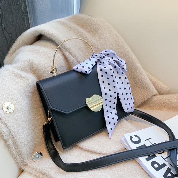 one-shoulder diagonal bag female 2020 new bag female fashion small square handbag korean version of the wild scarf
one-shoulder diagonal bag female 2020 new bag female fashion small square handbag korean version of the wild scarf
