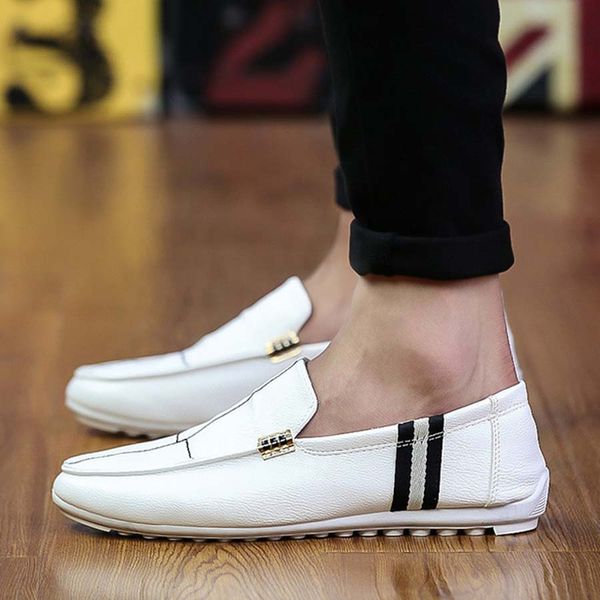 soft and comfortable men's leather shoes white korean version trend of casual sports shoes students plus cotton tide male, Black
soft and comfortable men's leather shoes white korean version trend of casual sports shoes students plus cotton tide male, Black