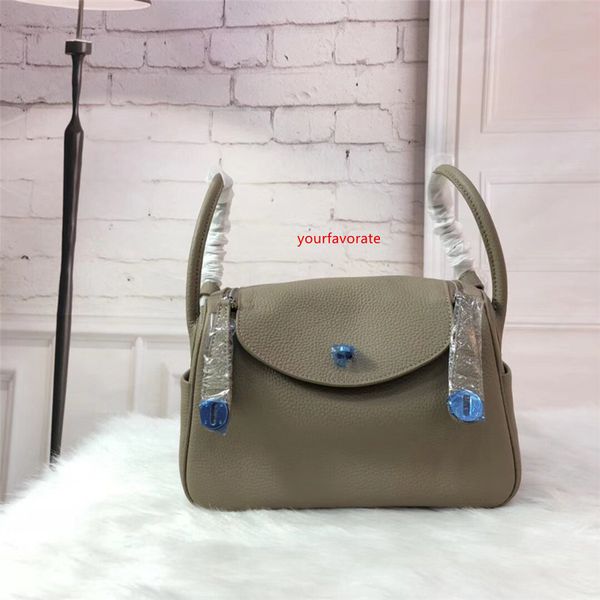 19ss luxury handbags leather shoulder bag design bag 2020 new style women handbags and purse new style
19ss luxury handbags leather shoulder bag design bag 2020 new style women handbags and purse new style