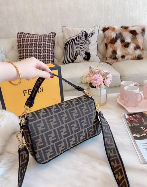new arrival luxury women crossbody bag shoulder bags for women fashion handbag xasas b100597w
new arrival luxury women crossbody bag shoulder bags for women fashion handbag xasas b100597w