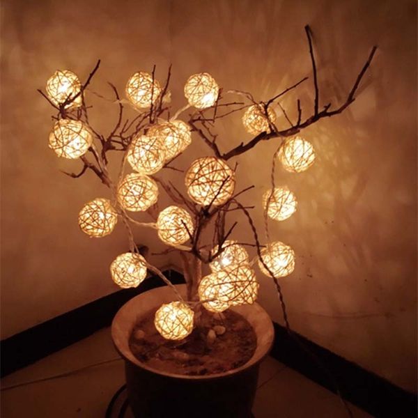 2.2m 20 leds cotton ball string lights xmas lover wedding party new year christmas decorations christmas ornaments for home
2.2m 20 leds cotton ball string lights xmas lover wedding party new year christmas decorations christmas ornaments for home