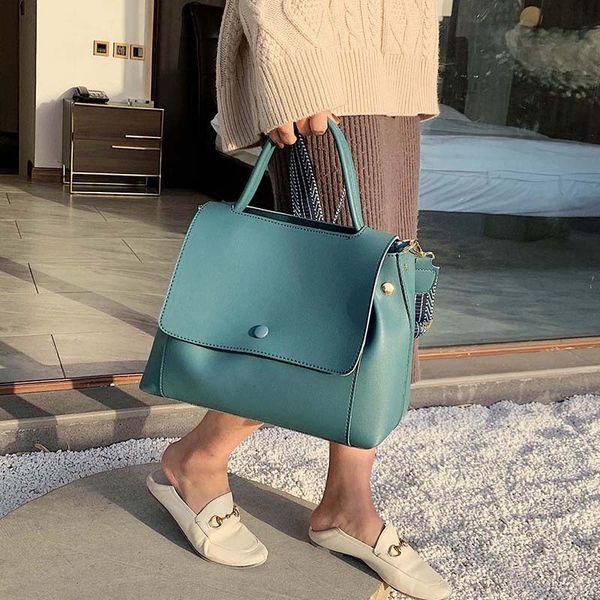 2020 new tide big bag korean korean western style messenger bag fashion shoulder atmosphere tote
2020 new tide big bag korean korean western style messenger bag fashion shoulder atmosphere tote