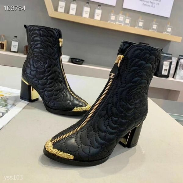 2020 personality autumn and winter thick heel high-heeled front zipper ladies short boots european and american retro martin boots wild, Black
2020 personality autumn and winter thick heel high-heeled front zipper ladies short boots european and american retro martin boots wild, Black