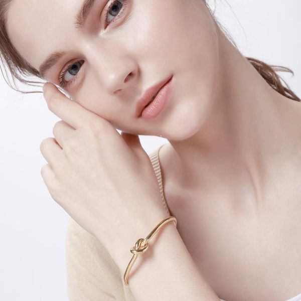 fashion women stainless steel screw love knot bracelet bangle wristband gifts jewelry accessories charm gifts, Black
fashion women stainless steel screw love knot bracelet bangle wristband gifts jewelry accessories charm gifts, Black