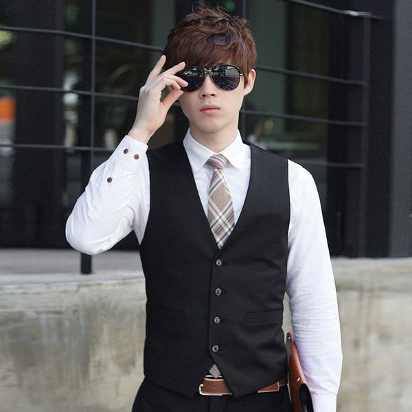newly men solid color waistcoat slim fit single-breasted business casual vest for spring ir-ing, Black;white
newly men solid color waistcoat slim fit single-breasted business casual vest for spring ir-ing, Black;white