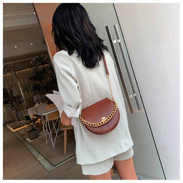 pacgoth vintage women handbag crocodile leather crossbody semicircle small pu leather shoulder bag gold chain messenger bag,1pc
pacgoth vintage women handbag crocodile leather crossbody semicircle small pu leather shoulder bag gold chain messenger bag,1pc