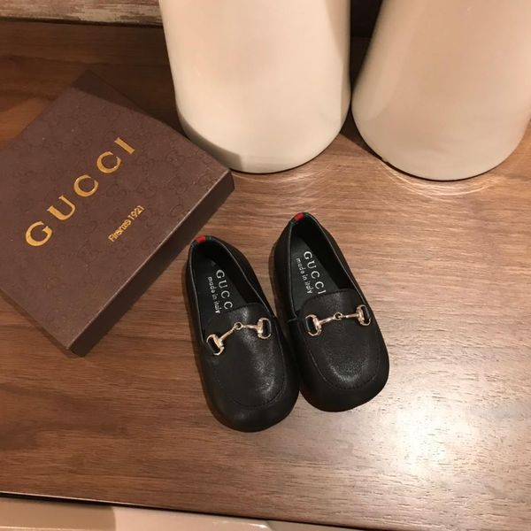 kids designer shoes 2019 brand classic metal buckle flat first walkers girls luxury fashion party wear boys solid color shoes eur 20-25
kids designer shoes 2019 brand classic metal buckle flat first walkers girls luxury fashion party wear boys solid color shoes eur 20-25