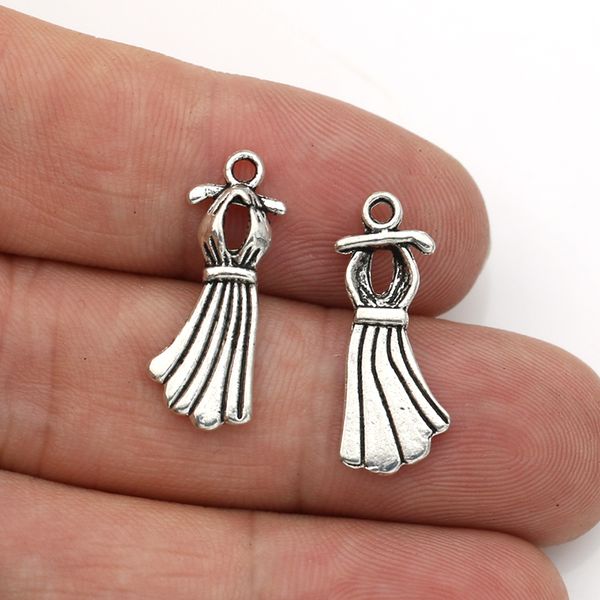 20pcs antique silver plated dress skirt charms pendants for jewelry making charm bracelet diy handmade craft 23x8mm, Bronze;silver
20pcs antique silver plated dress skirt charms pendants for jewelry making charm bracelet diy handmade craft 23x8mm, Bronze;silver
