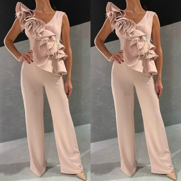 2020 pink jumpsuits prom dresses long ruffles feather v neck dubai arabic celebrity evening gowns pantsuits formal pageant dress, Black
2020 pink jumpsuits prom dresses long ruffles feather v neck dubai arabic celebrity evening gowns pantsuits formal pageant dress, Black