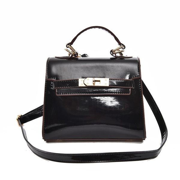 women's bag bright metal buckle small square package 2019 new europe version of the shoulder bag trendy wild bag
women's bag bright metal buckle small square package 2019 new europe version of the shoulder bag trendy wild bag