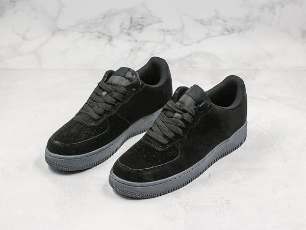 good quality low 1 suede basketball designer shoes black anthracite fashion skateboard sneakers ship with box size us7-11
good quality low 1 suede basketball designer shoes black anthracite fashion skateboard sneakers ship with box size us7-11