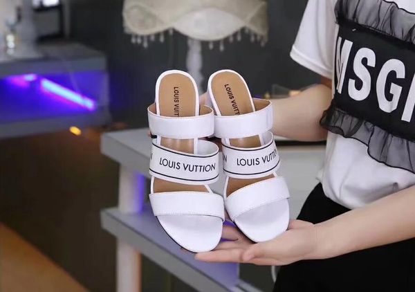 women furry slippers australia fluff yeah slide shoes boots fashion luxury women sandals fur slides slippers, Black
women furry slippers australia fluff yeah slide shoes boots fashion luxury women sandals fur slides slippers, Black