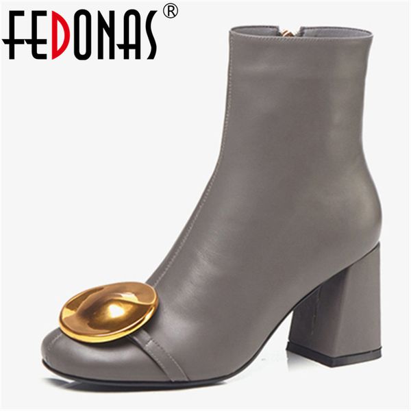 fedonas new brand women genuine leather ankle boots fashion metal decoration autumn winter party prom shoes woman office pumps, Black
fedonas new brand women genuine leather ankle boots fashion metal decoration autumn winter party prom shoes woman office pumps, Black