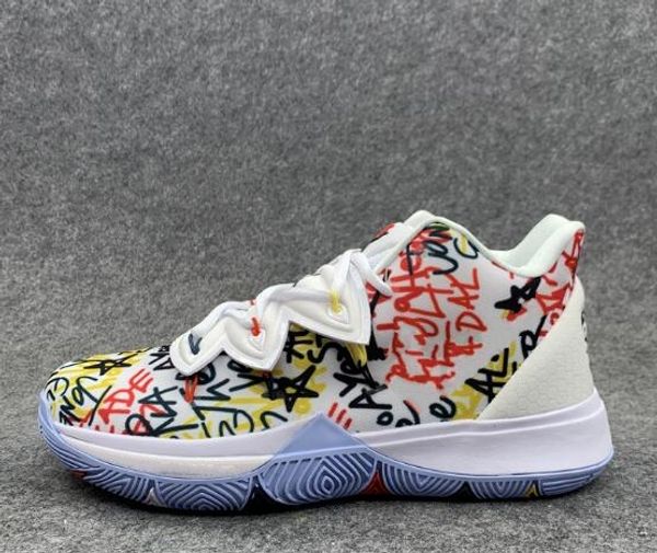 2020 high 5s white graffiti knitting meshes breathable shoes outdoor shoes men shoes size 40-47
2020 high 5s white graffiti knitting meshes breathable shoes outdoor shoes men shoes size 40-47