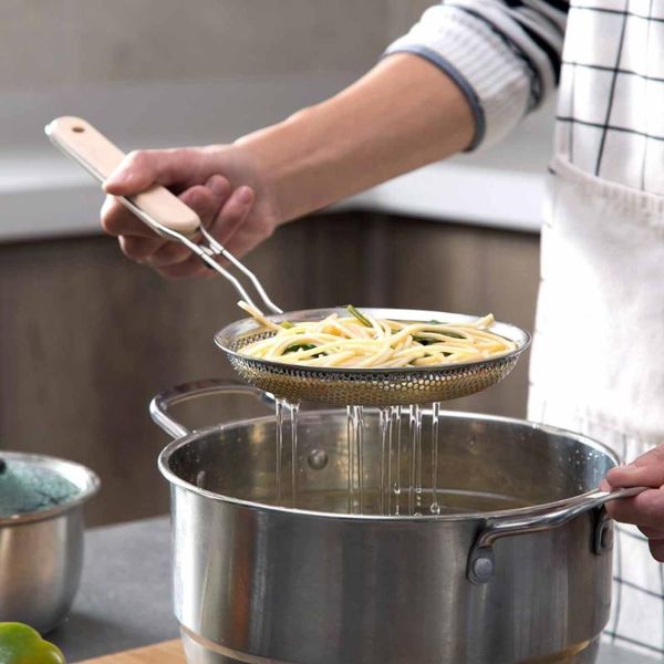 colanders & strainers stainless steel mesh strainer spoon oil filter flour colander with wood handle noodles chips sieve sifter kitchen tool
colanders & strainers stainless steel mesh strainer spoon oil filter flour colander with wood handle noodles chips sieve sifter kitchen tool