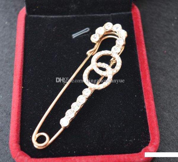 new ladies big pin english brooch high-grade gold brooch point drill collar flower, Gray
new ladies big pin english brooch high-grade gold brooch point drill collar flower, Gray