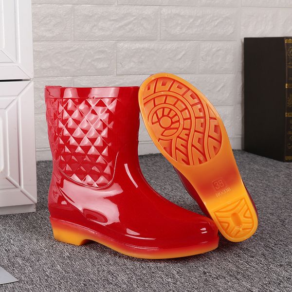 women's short tube rain shoes low tube labor protection water shoes waterproof and antiskid cowbead rain boots kitchen, Black
women's short tube rain shoes low tube labor protection water shoes waterproof and antiskid cowbead rain boots kitchen, Black