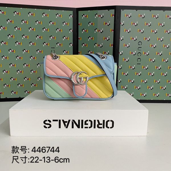 2020 new classic fashion designer design trend single shoulder bag slant straddle bag 016 leads the fashion front, Blue;gray
2020 new classic fashion designer design trend single shoulder bag slant straddle bag 016 leads the fashion front, Blue;gray