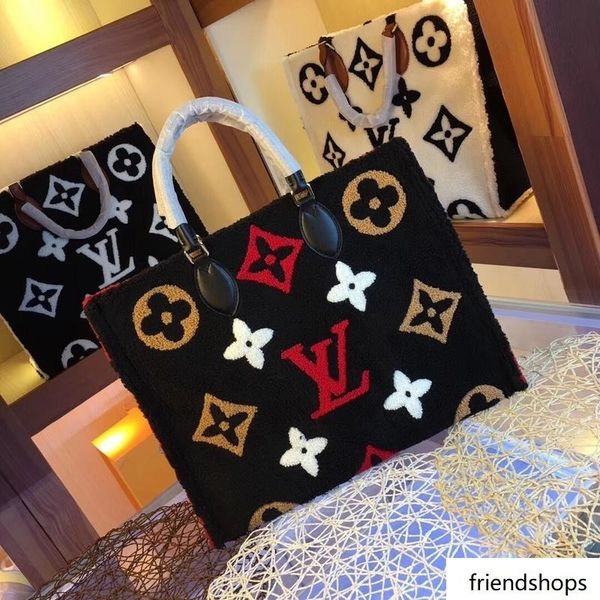 new woman fashion v letters design handbags luxury quality lady shoulder crossbody bags size new woman fashion v letters 41*34*1
new woman fashion v letters design handbags luxury quality lady shoulder crossbody bags size new woman fashion v letters 41*34*1