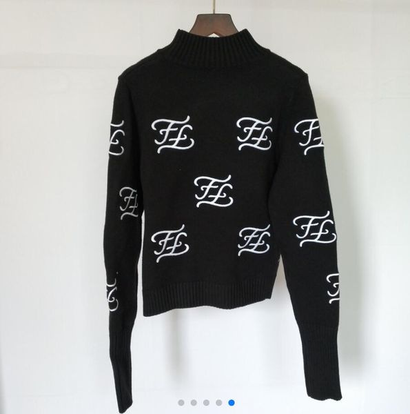 1111 new spring and summer 2019 double f letter round collar pullover hollow short sleeve knitted t-shirt fashion blouse, White
1111 new spring and summer 2019 double f letter round collar pullover hollow short sleeve knitted t-shirt fashion blouse, White