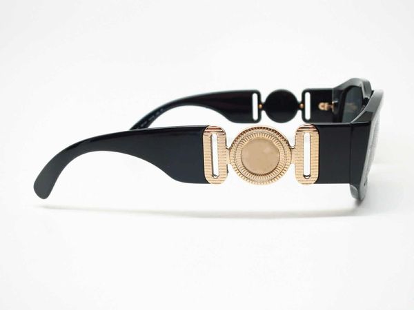 luxury attitude sunglasses for men fashion design uv protection lens square full frame gold color plated frame come with packagwith box, White;black
luxury attitude sunglasses for men fashion design uv protection lens square full frame gold color plated frame come with packagwith box, White;black