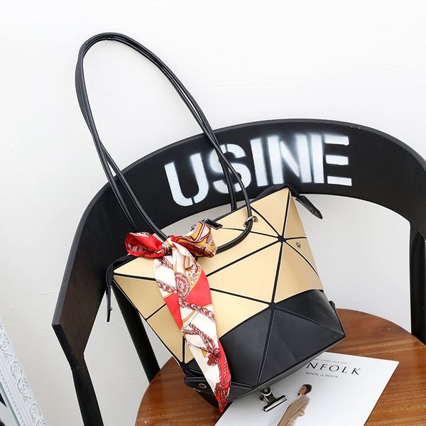 wholesale-baobao issey japan miyak variety folding deformation female bag laser geometry lingge shoulder tote shopping bag fashion girl bag
wholesale-baobao issey japan miyak variety folding deformation female bag laser geometry lingge shoulder tote shopping bag fashion girl bag