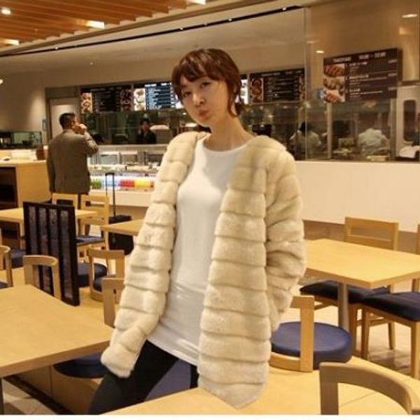 vetement 2019 winter women's faux fur jacket artificial fur overcoat furry coat femme plus size furry fake outwear z194, Black
vetement 2019 winter women's faux fur jacket artificial fur overcoat furry coat femme plus size furry fake outwear z194, Black