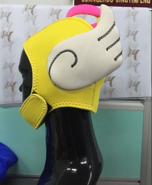 angel color cartoon diving cap, warm cartoon head, diving cute, handsome and warm headgear
angel color cartoon diving cap, warm cartoon head, diving cute, handsome and warm headgear