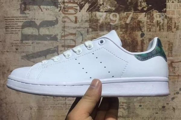 2018 stan smith spring copper white pink black fashion shoe mans casual leather brand woman mens shoes flats sneakers 36-44 t07
2018 stan smith spring copper white pink black fashion shoe mans casual leather brand woman mens shoes flats sneakers 36-44 t07