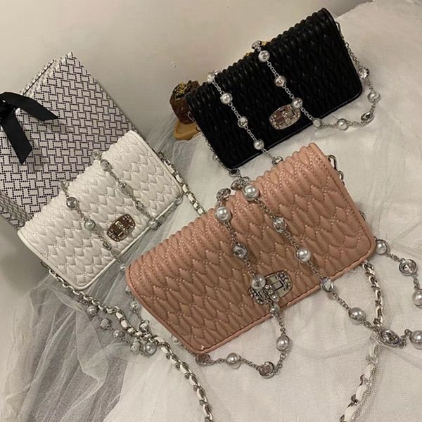 2020 new exclusive custom luxury ladies shoulder bag one pearl with crystal diamond chain long shoulder strap leather bag
2020 new exclusive custom luxury ladies shoulder bag one pearl with crystal diamond chain long shoulder strap leather bag